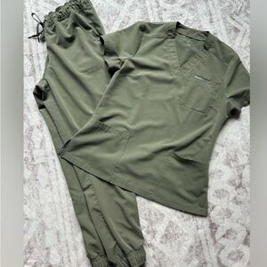Jaanuu Olive colored scrub set